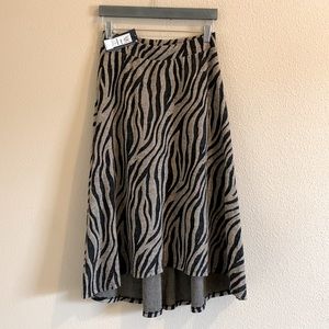 New with tags, lined skirt